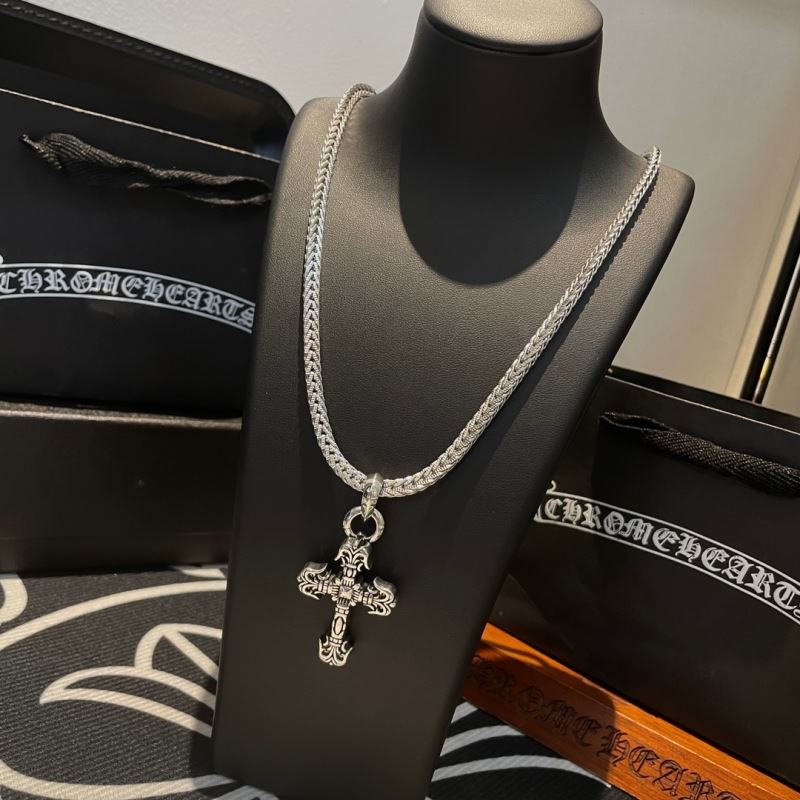 Ch*0me He**ts necklaces